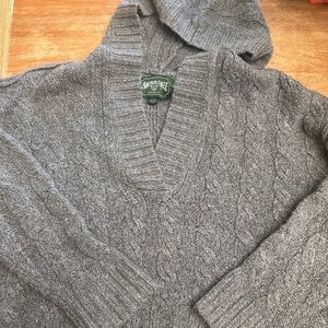 American Eagle Outfitters Gray Cable V‑Neck Hooded Sweater